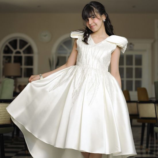 صورة فستان سهرة بناتي بإطلالة ملكية وبتطريز فضي - 832